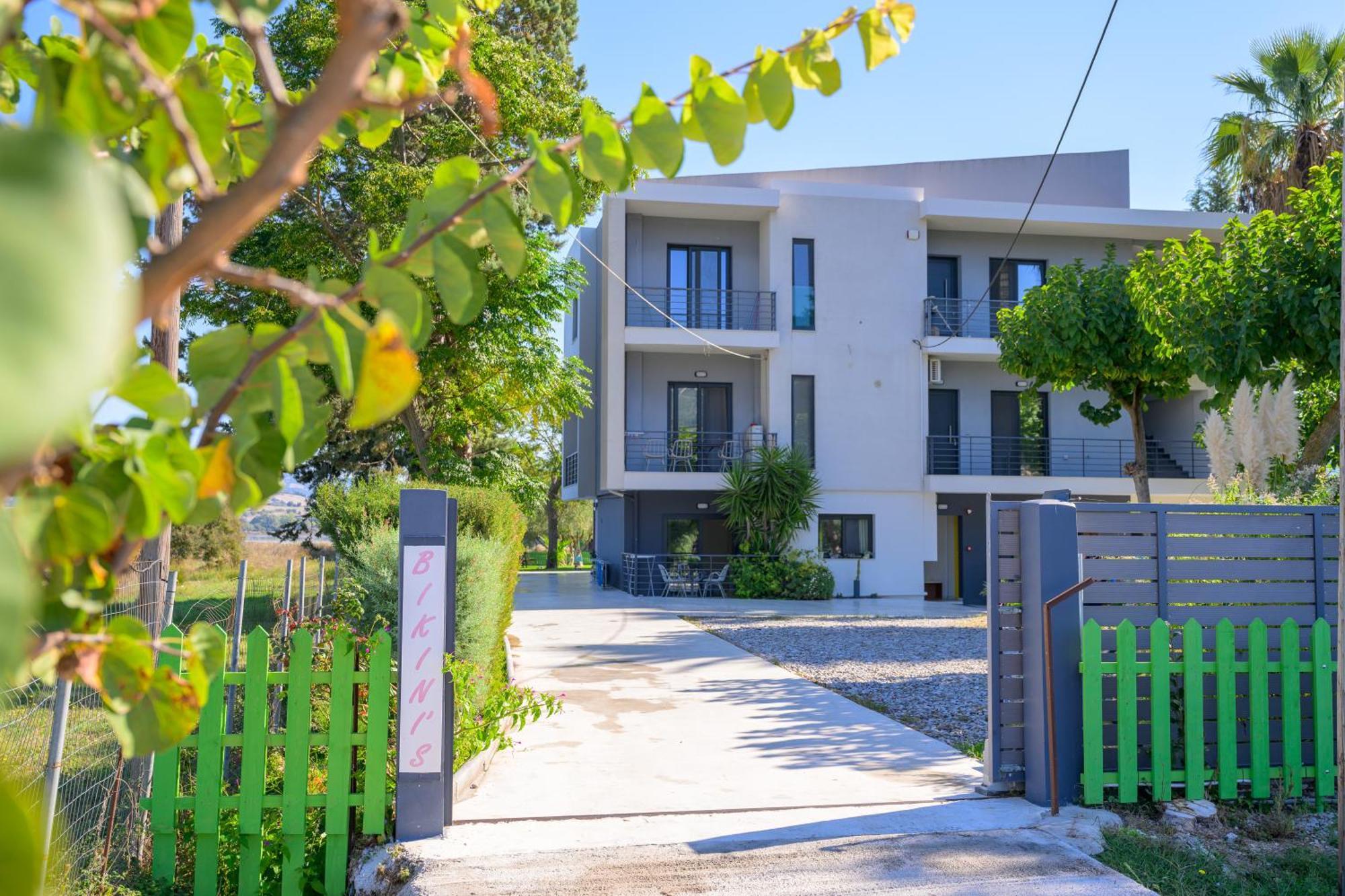 Bikini Apartments Kariótai Extérieur photo