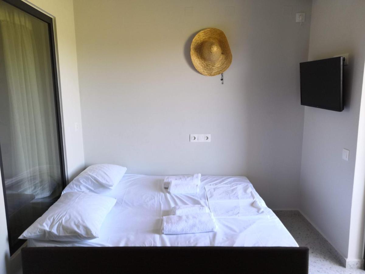 Bikini Apartments Kariótai Extérieur photo